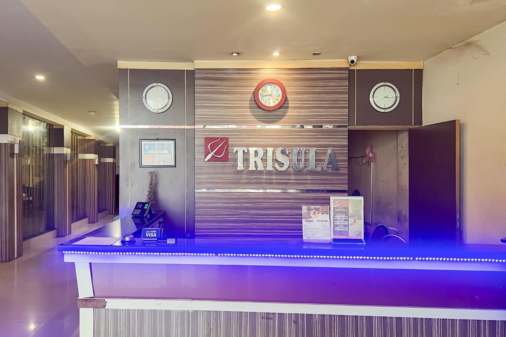 Urbanview Trisula Hotel Makassar Extérieur photo