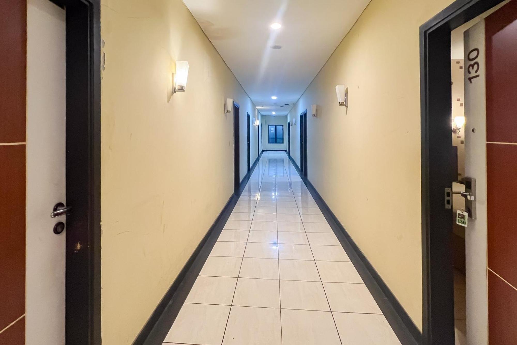 Urbanview Trisula Hotel Makassar Extérieur photo